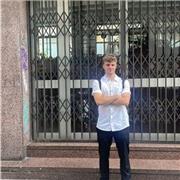 Neodiplomato impartisce lezioni private, anche di altre materie (inglese, letteratura italiana, storia, filosofia)